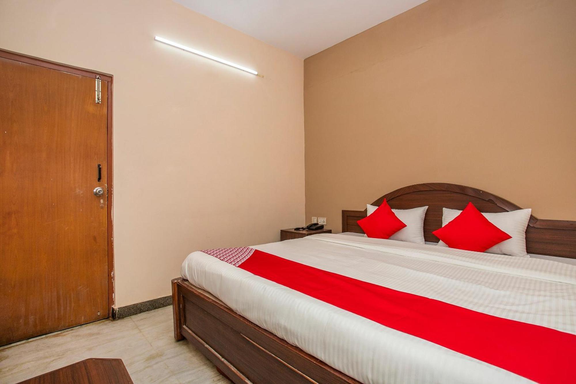 Hotel O Royal Residency Near Hare Krishna Hill Bangalore Eksteriør billede